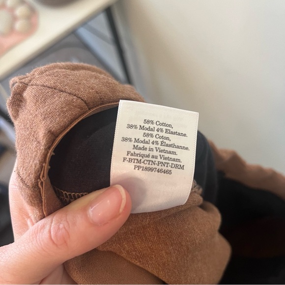 Everlane The Dream Pant Cropped Relaxed Trouser Sweatpants in Heathered Auburn - Picture 7 of 8